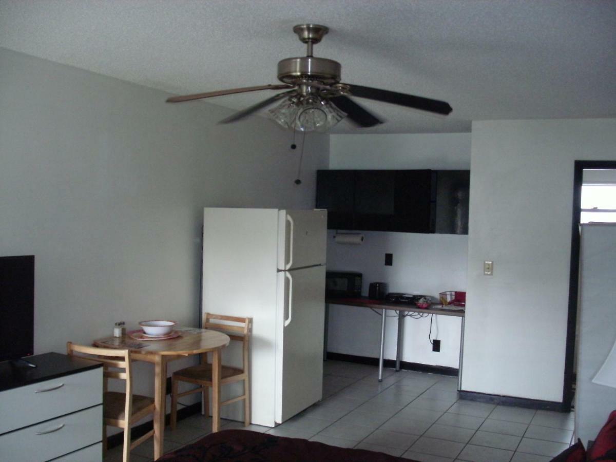 Апартаменты Newly Furnished Large Clean Quiet Private Unit Форт-Лодердейл Экстерьер фото